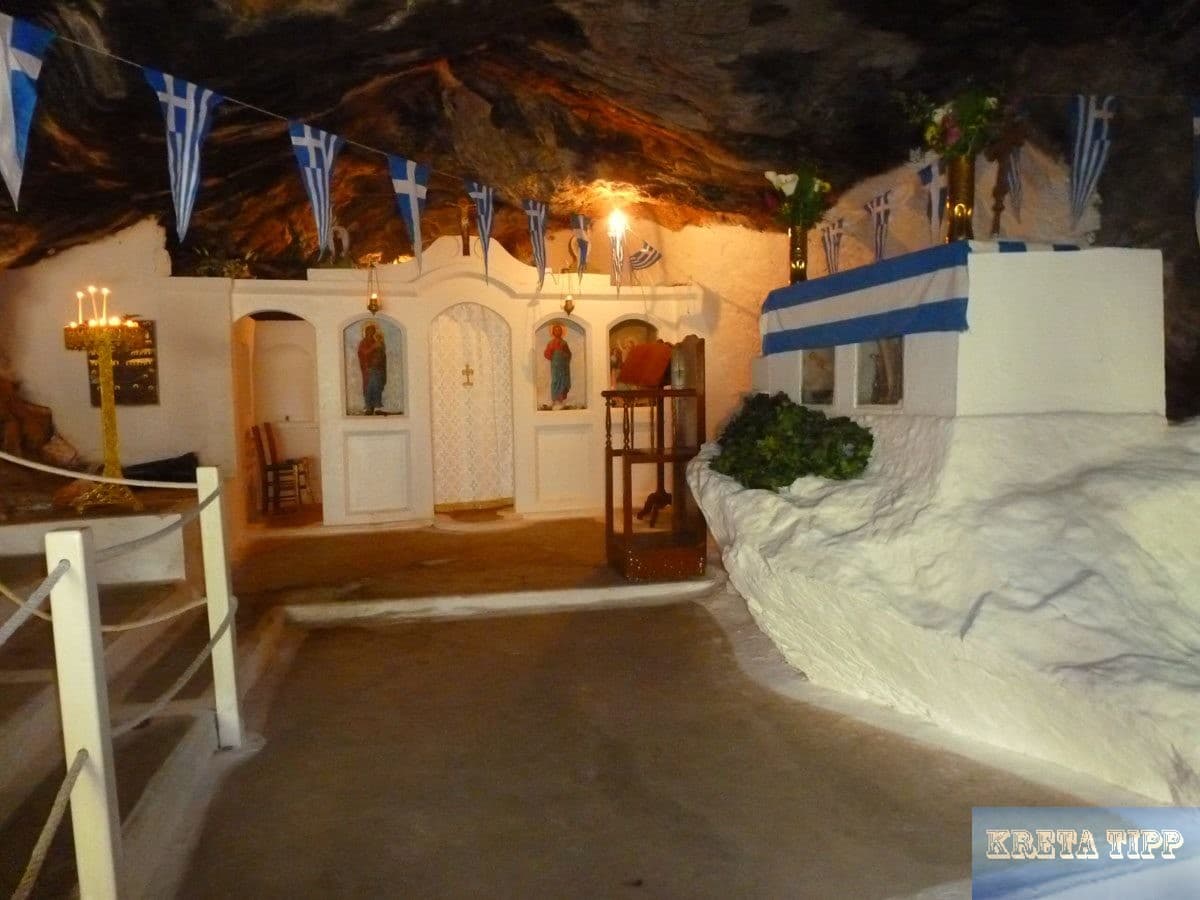 Kirche in Milatos-Höhle