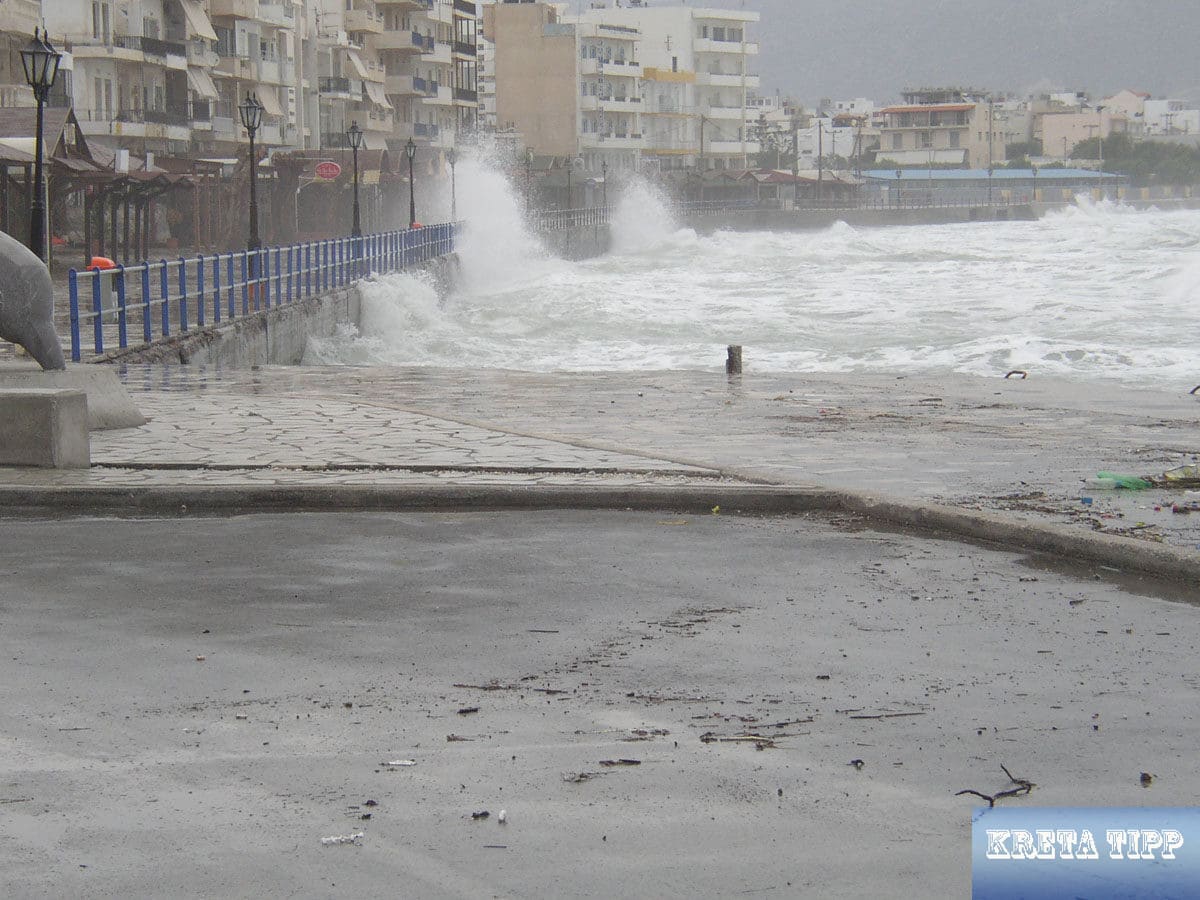 Kreta schwer getroffen: Tornados und sintflutartige Regenfälle hinterlassen eine Spur der Verwüstung auf der Insel 12 Winterstürme in Ierapetra.