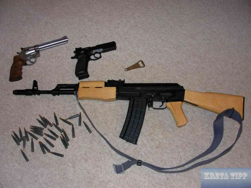 Fluch der Waffen auf Kreta 4 Kalaschnikow