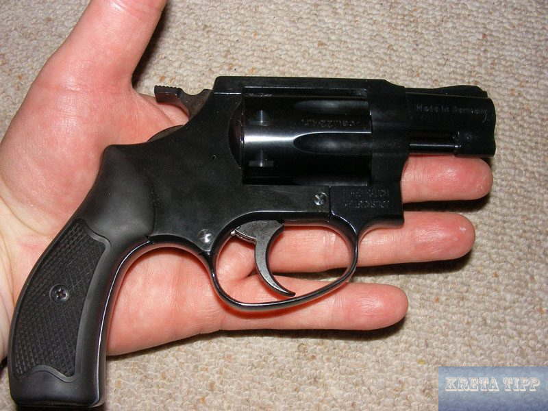 Fluch der Waffen auf Kreta 7 Selbstverteidigungswaffen