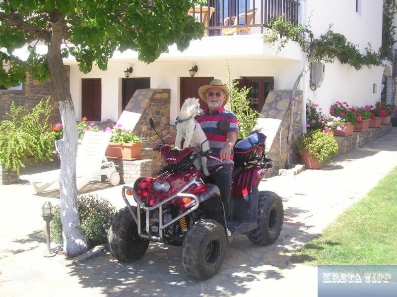 Einheimischer mit Quad