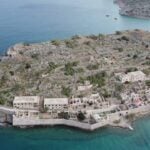 Spinalonga wird saniert und erhält Elektrizität 2 fortress spinalonga by drone