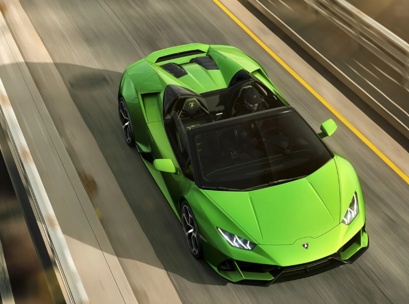 Kreta vs. Dubai: Welches Reiseziel bietet das beste Supercar-Fahrerlebnis? 