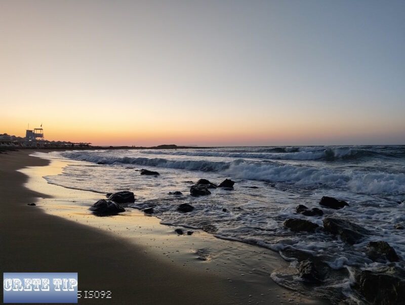 Wellen Strand von Potamos