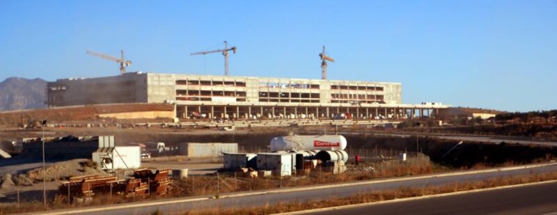 Entschädigungen für Auftragnehmer wegen Verzögerungen beim Bau des Flughafens Kastelli 4 flughafen kastelli