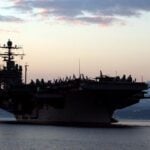 Warum die Bucht von Souda Amerikas wichtigster Stützpunkt im Mittelmeer ist – und warum nur wenige davon wissen 2 USS Theodore Roosevelt Souda Base